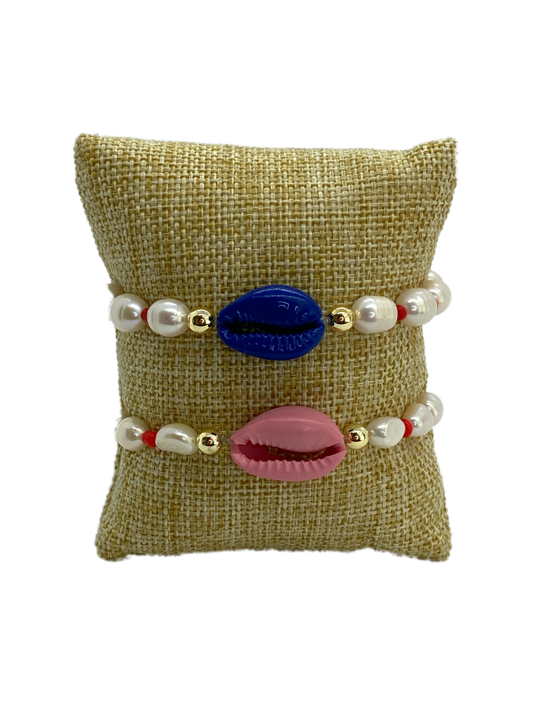 Color shell and pearls bracelet