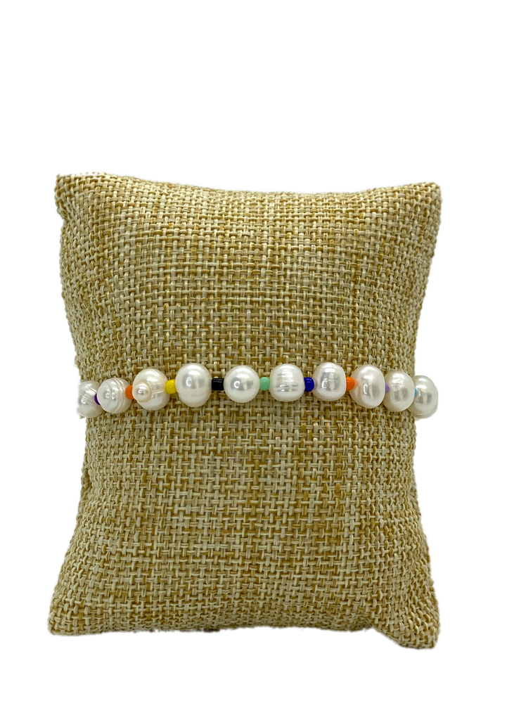 Pearl and chain bracelet