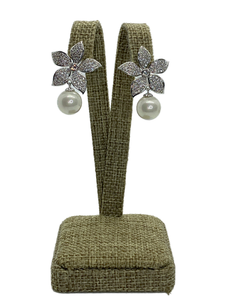 Zirconia flower and pearl earrings